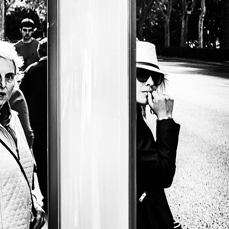 Women in Contrast